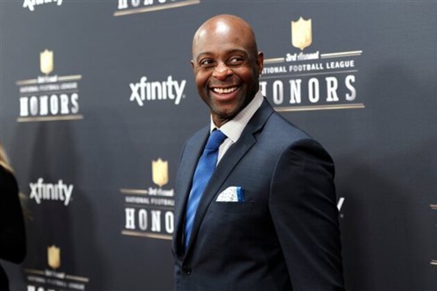 Former NFL player Jerry Rice arrives at the third annual NFL Honors at Radio City Music Hall on Saturday, Feb. 1, 2014, in New York. (Photo by Evan Agostini/Invision for NFL/AP Images)