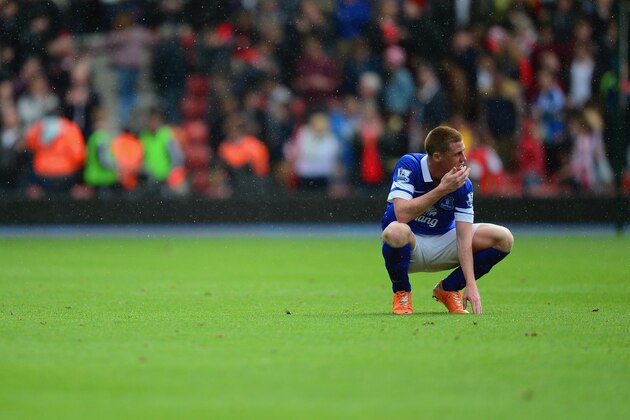 SOUTHAMPTON, ENGLAND - APRIL 26: A dejected  James McCarthy of Everton looks on during the Barclays Premier League match between Southampton and Everton at St Mary's Stadium on April 26, 2014 in Southampton, England.  (Photo by Jamie McDonald/Getty Images)