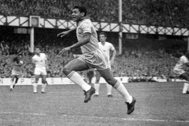** ADVANCE FOR WEEKEND EDITONS, MAY 29-30 **  FILE- In this July 12, 1966, file photo, Brazil forward Garrincha runs towards the Bulgaria goal after scoring the second goal for his country in a World Cup soccer match at Goodison Park in Liverpool, England. (AP Photo/Bippa, File)