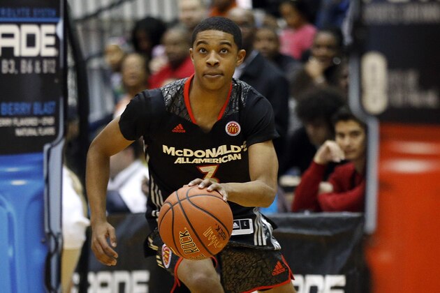 McDonald's West All-American Tyler Ulis, of Matteson, Ill., competes in the skills contest during the McDonald's All-American Jam Fest at the University of Chicago in Chicago, on Monday, March 31, 2014. (AP Photo/Andrew A. Nelles)