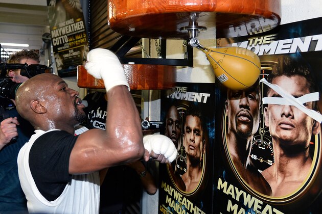 LAS VEGAS, NV - APRIL 22:  Boxer Floyd Mayweather Jr. works out at the Mayweather Boxing Club on April 22, 2014 in Las Vegas, Nevada. Mayweather will face Marcos Maidana in a 12-round world championship unification bout in Las Vegas on May 3.  (Photo by Ethan Miller/Getty Images)