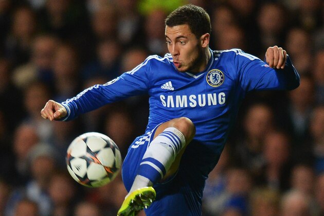 LONDON, ENGLAND - MARCH 18:  Eden Hazard of Chelsea controls the ball during the UEFA Champions League Round of 16 second leg match between Chelsea and Galatasaray AS at Stamford Bridge on March 18, 2014 in London, England.  (Photo by Mike Hewitt/Getty Images)