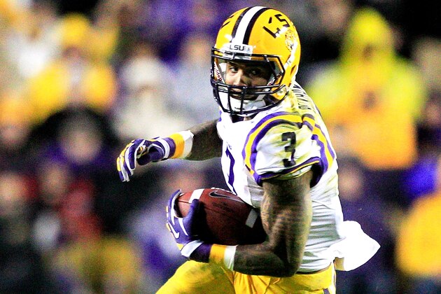BATON ROUGE, LA - NOVEMBER 23:  Wide receiver Odell Beckham Jr. #3 of the LSU Tigers runs the ball against the Texas A&M Aggies at Tiger Stadium on November 23, 2013 in Baton Rouge, Louisiana.  (Photo by Sean Gardner/Getty Images)