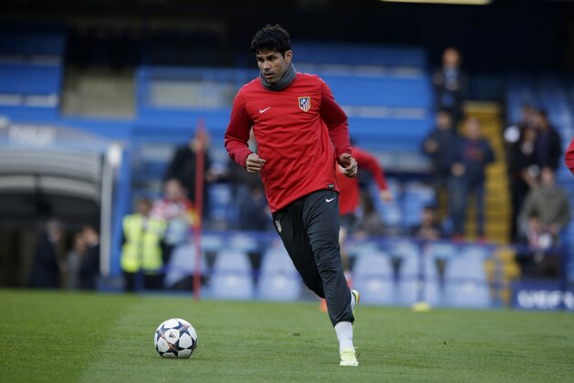 Athletico Madrid's Diego Costa takes part in a training session at Chelsea's Stamford Bridge stadium in London, Tuesday, April 29, 2014.  Chelsea will play in a Champions League semifinal second leg soccer match against Atletico Madrid on Wednesday.  (AP Photo/Matt Dunham)