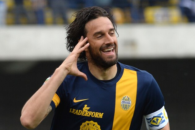 VERONA, ITALY - APRIL 27:  Luca Toni of Hellas Verona celebrates after scoring his opening goal  during the Serie A match between Hellas Verona FC and Calcio Catania at Stadio Marc'Antonio Bentegodi on April 27, 2014 in Verona, Italy.  (Photo by Dino Panato/Getty Images)