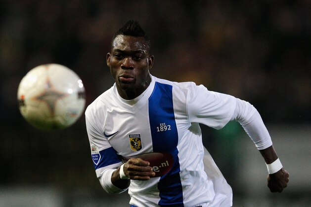 BREDA, NETHERLANDS - MARCH 08:  Christian Atsu of Vitesse runs for the ball during the Eredivisie match between NAC Breda and Vitesse at the Rat Verlegh Stadion on March 8, 2014 in Breda, Netherlands.  (Photo by Dean Mouhtaropoulos/Getty Images)