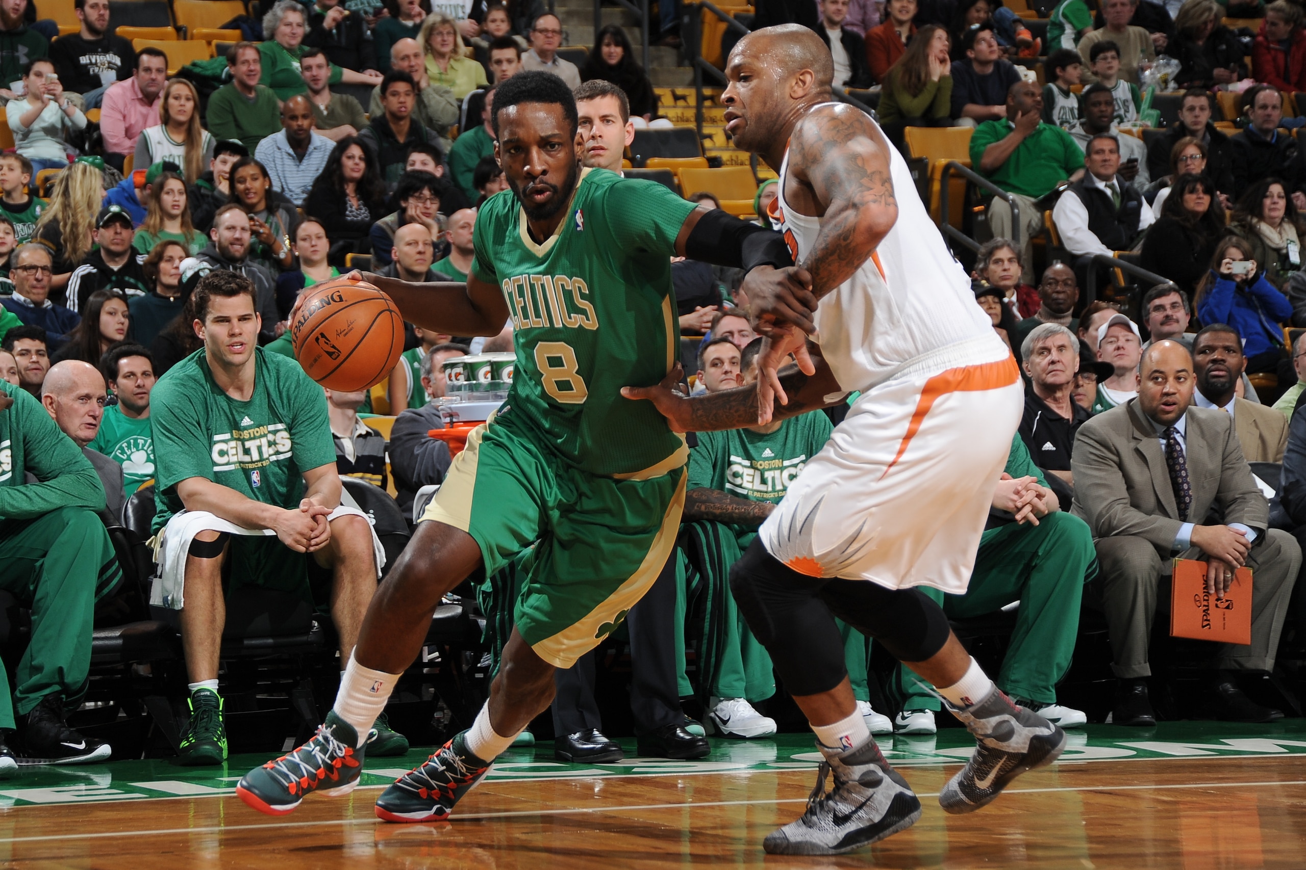 BOSTON, MA - MARCH 14: Jeff Green #8 of the Boston Celtics drives against the Phoenix Suns on March 14, 2014 at the TD Garden in Boston, Massachusetts.  NOTE TO USER: User expressly acknowledges and agrees that, by downloading and or using this photograph, User is consenting to the terms and conditions of the Getty Images License Agreement. Mandatory Copyright Notice: Copyright 2014 NBAE  (Photo by Brian Babineau/NBAE via Getty Images)