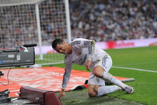 MADRID, SPAIN - MAY 04:  Cristiano Ronaldo of Real Madrid FC reacts during the La Liga match between Real Madrid CF and Valencia CF at Santiago Bernabeu stadium on May 4, 2014 in Madrid, Spain.  (Photo by Denis Doyle/Getty Images)