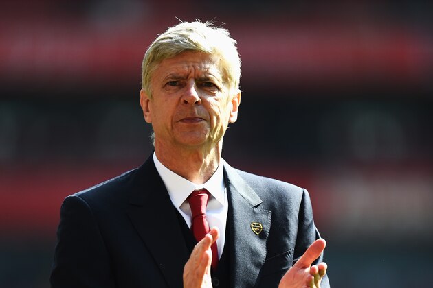LONDON, ENGLAND - MAY 04:  Arsenal manager Arsene Wenger is seen on the pitch following the Barclays Premier League match between Arsenal and West Bromwich Albion at the Emirates Stadium on May 4, 2014 in London, England.  (Photo by Shaun Botterill/Getty Images)