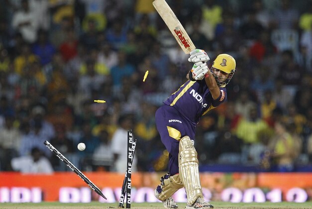 Kolkata Knight Riders captain Gautam Gambhir is bowled out by Chennai Super Kings' bowler Ben Hilfenhaus, not seen, during their Indian Premier League (IPL) final cricket match in Chennai, India, Sunday, May 27, 2012.  (AP Photo/Aijaz Rahi)