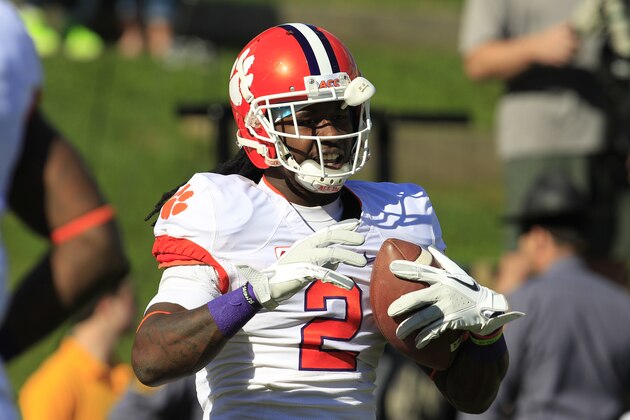 Clemson wide receiver Sammy Watkins (2) warms up prior to the start of an NCAA college football game in Charlottesville, VA., Saturday, Nov. 2, 2013.   (AP Photo/Steve Helber)