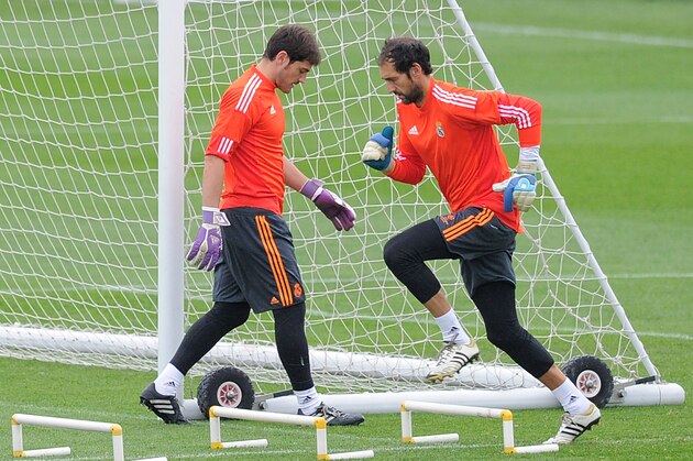 MADRID, SPAIN - OCTOBER 22:  Iker Casillas (L) and Diego Lopez during a training session ahead of their UEFA Champions League Group B match against Juventus, at Valdebebas training ground on October 22, 2013 in Madrid, Spain. (Photo by Denis Doyle/Getty Images)