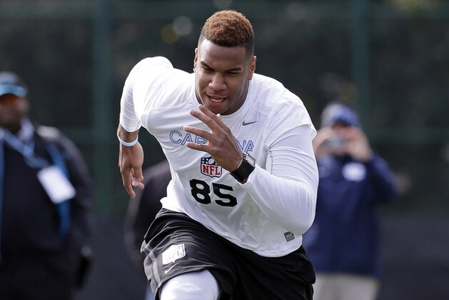 North Carolina tight end Eric Ebron runs during an NFL football pro day drill at the University of North Carolina in Chapel Hill, N.C., Tuesday, March 25, 2014. (AP Photo/Gerry Broome)