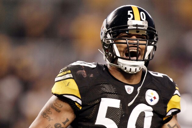 PITTSBURGH, PA - OCTOBER 30:  Larry Foote #50 of the Pittsburgh Steelers celebrates after a defensive stop against the New England Patriots during the game on October 30, 2011 at Heinz Field in Pittsburgh, Pennsylvania.  (Photo by Jared Wickerham/Getty Images)