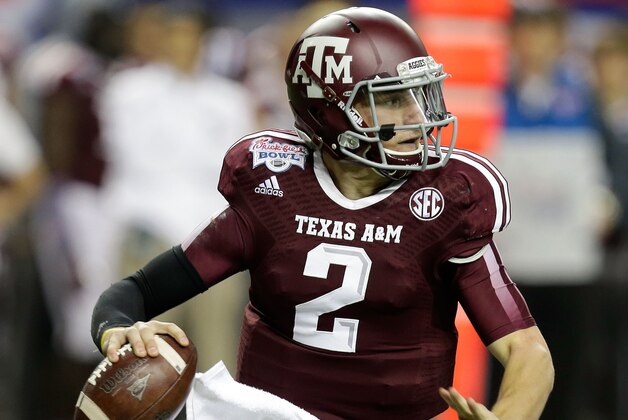 ATLANTA, GA - DECEMBER 31:  Quarterback Johnny Manziel #2 of the Texas A&M Aggies rolls out and looks downfield to pass during the the Chick-fil-A Bowl game against the Duke Blue Devils at the Georgia Dome on December 31, 2013 in Atlanta, Georgia.  (Photo by Mike Zarrilli/Getty Images)
