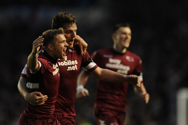BRIGHTON, ENGLAND - MAY 08: Chris Martin of Derby County (R) celebrates scoring the 2nd goal with Jamie Ward during the Sky Bet Championship Play Off semi final first leg match between Brighton & Hove Albion and Derby County at Amex Stadium on May 8, 2014 in Brighton, England.  (Photo by Steve Bardens/Getty Images)