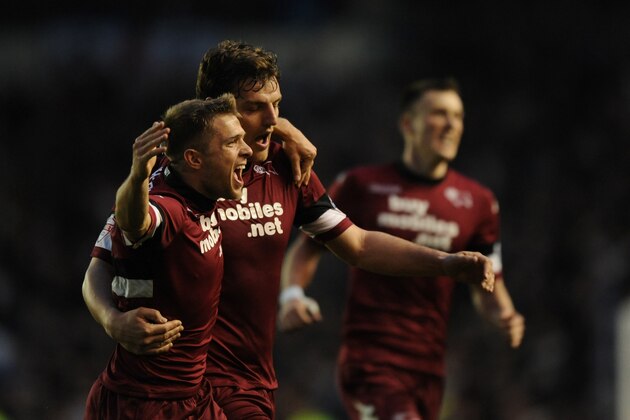 BRIGHTON, ENGLAND - MAY 08: Chris Martin of Derby County (R) celebrates scoring the 2nd goal with Jamie Ward during the Sky Bet Championship Play Off semi final first leg match between Brighton & Hove Albion and Derby County at Amex Stadium on May 8, 2014 in Brighton, England.  (Photo by Steve Bardens/Getty Images)