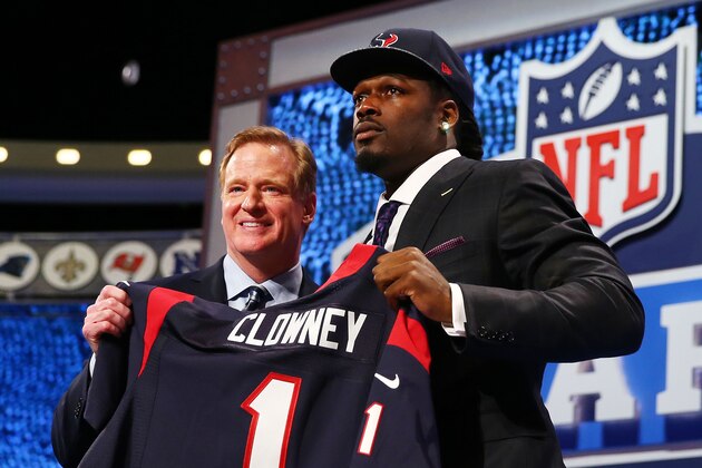 NEW YORK, NY - MAY 08:  Jadeveon Clowney of the South Carolina Gamecocks stands on stage with NFL Commissioner Roger Goodell after he was picked #1 overall by the Houston Texansduring the first round of the 2014 NFL Draft at Radio City Music Hall on May 8, 2014 in New York City.  (Photo by Elsa/Getty Images)