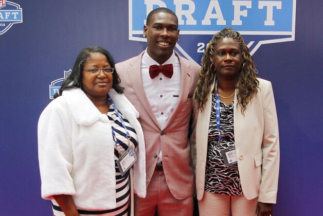 May 8, 2014; New York, NY, USA;   Marqise Lee (Southern California) stands with his family for a photo during the NFL Draft red carpet arrivals at Radio City Music Hall. Mandatory Credit: Andy Marlin-USA TODAY Sports