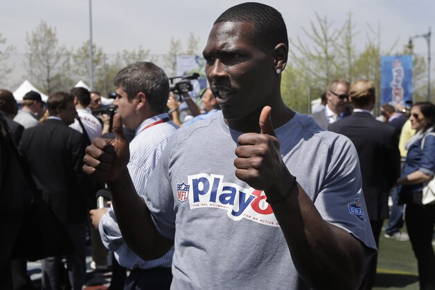 Southern California's Marqise Lee  participates in an NFL event in New York, Wednesday, May 7, 2014. The event was to promote Play 60, an NFL program which encourages kids to be active for a healthy life. (AP Photo/Seth Wenig)