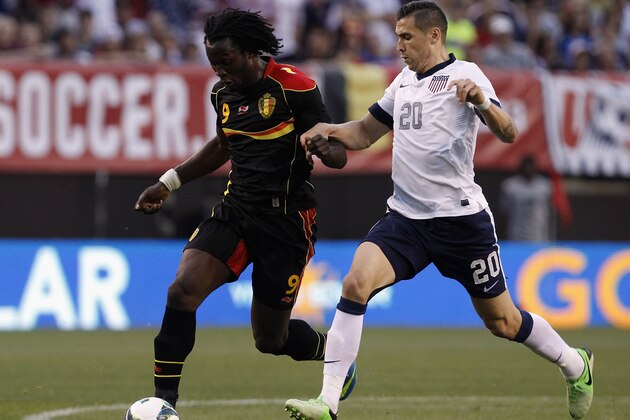 CLEVELAND, OH - MAY 29:  Geoff Cameron #20 of the U.S. Mens National Team fights for the ball with Romelu Lukaku #9 of Belgium during their International Friendly match at FirstEnergy Stadium on May 29, 2013 in Cleveland, Ohio.  (Photo by Matt Sullivan/Getty Images)
