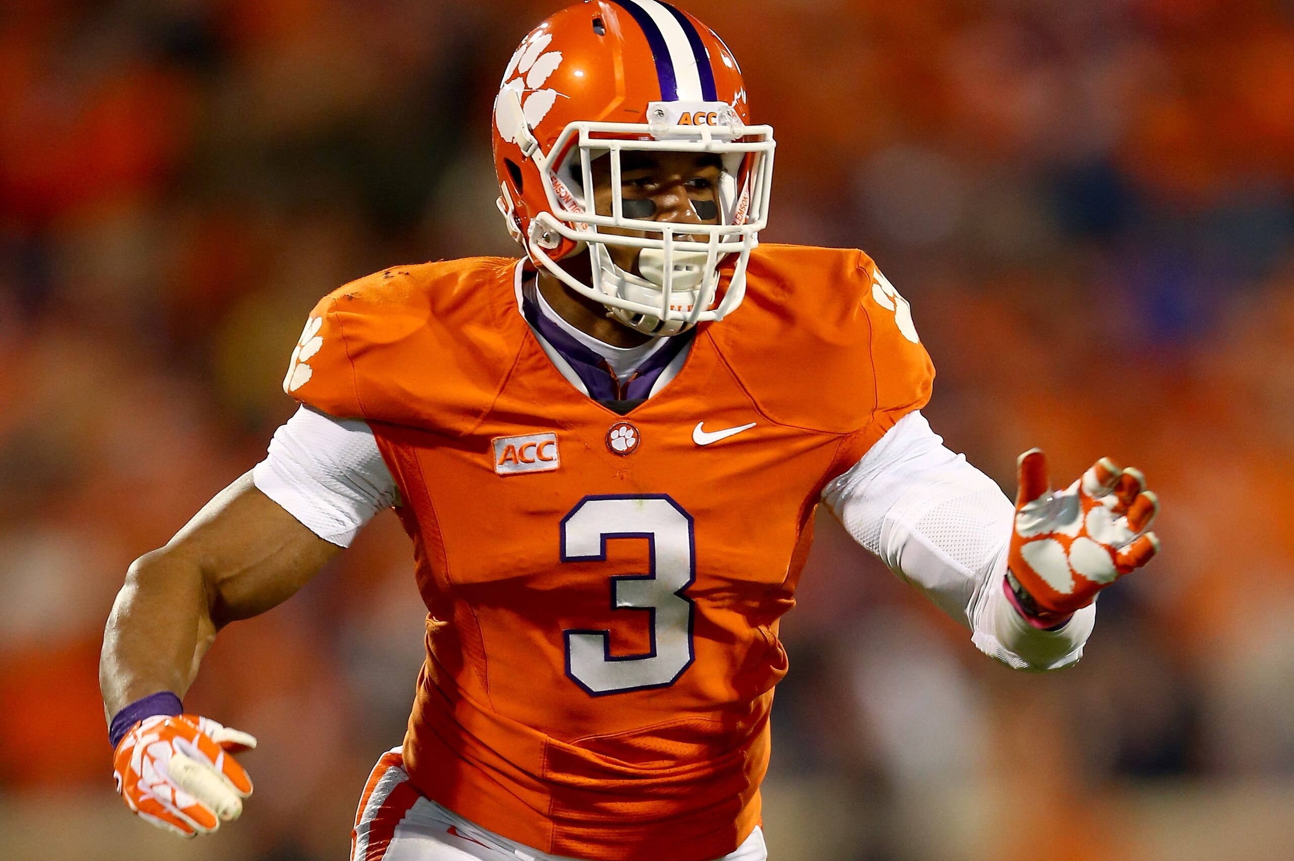 CLEMSON, SC - NOVEMBER 14: Vic Beasley #3 of the Clemson Tigers during their game at Clemson Memorial Stadium on November 14, 2013 in Clemson, South Carolina. (Photo by Streeter Lecka/Getty Images) CLEMSON, SC - NOVEMBER 14: Vic Beasley #3 of the Clemson Tigers during their game at Clemson Memorial Stadium on November 14, 2013 in Clemson, South Carolina. (Photo by Streeter Lecka/Getty Images)