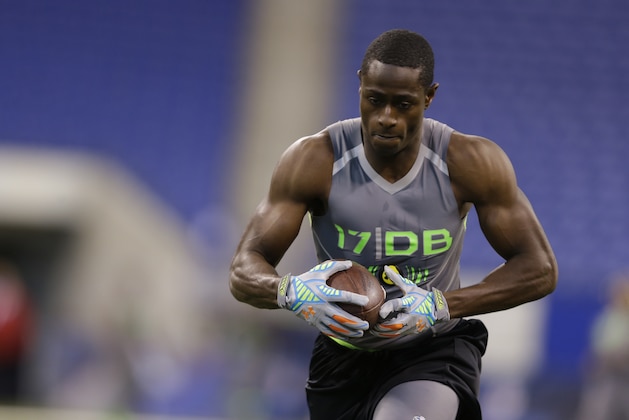 Lindenwood defensive back Pierre Desir runs a drill at the NFL football scouting combine in Indianapolis, Tuesday, Feb. 25, 2014. (AP Photo/Michael Conroy)