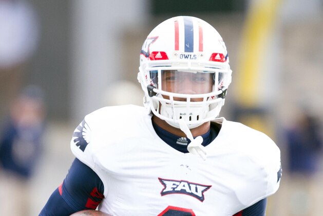 Nov 3, 2012; Annapolis, MD, USA; Florida Atlantic Owls defensive back Keith Reaser (3) before the game against the Navy Midshipmen at Navy Marine Corps Memorial Stadium. Mandatory Credit: Paul Frederiksen-USA TODAY Sports Nov 3, 2012; Annapolis, MD, USA; Florida Atlantic Owls defensive back Keith Reaser (3) before the game against the Navy Midshipmen at Navy Marine Corps Memorial Stadium. Mandatory Credit: Paul Frederiksen-USA TODAY Sports