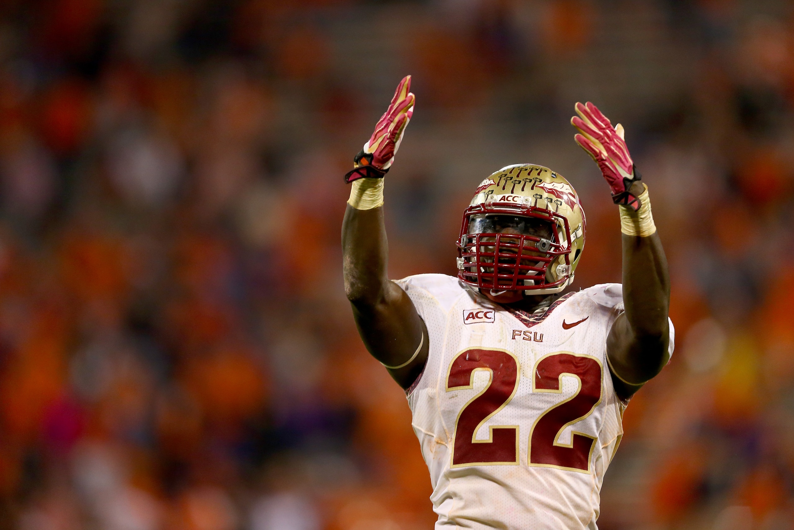 CLEMSON, SC - OCTOBER 19:  Telvin Smith #22 of the Florida State Seminoles during their game at Memorial Stadium on October 19, 2013 in Clemson, South Carolina.  (Photo by Streeter Lecka/Getty Images)
