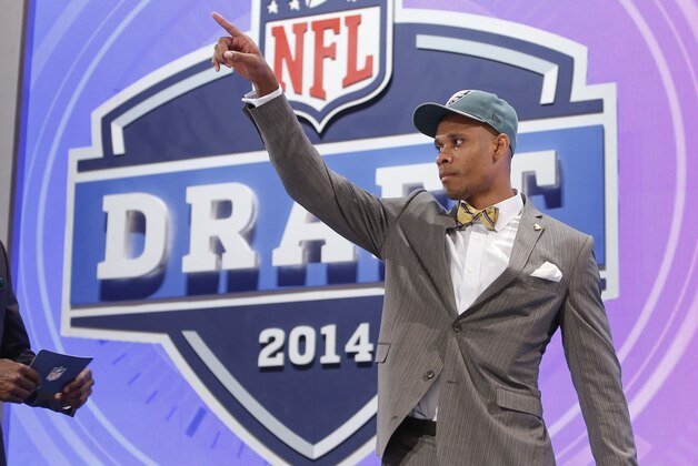 Vanderbilt wide receiver Jordan Matthews reacts to the crowd after being selected as the 42 pick by the Philadelphia Eagles in the second round of the 2014 NFL Draft, Friday, May 9, 2014, in New York. (AP Photo/Jason DeCrow)