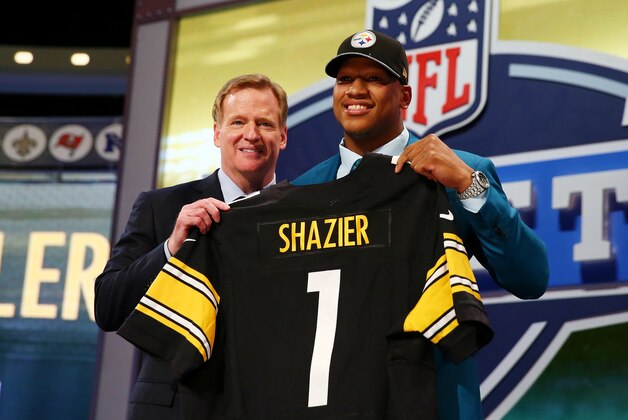NEW YORK, NY - MAY 08:  Ryan Shazier of the Ohio State Buckeyes poses with NFL Commissioner Roger Goodell after he was picked #15 overall by the Pittsburgh Steelers during the first round of the 2014 NFL Draft at Radio City Music Hall on May 8, 2014 in New York City.  (Photo by Elsa/Getty Images)