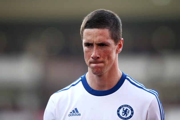 LONDON, ENGLAND - MARCH 29:  A dejected Fernando Torres of Chelsea walks off the pitch following his team's 1-0 defeat during the Barclays Premier League match between Crystal Palace and Chelsea at Selhurst Park on March 29, 2014 in London, England.  (Photo by Scott Heavey/Getty Images)