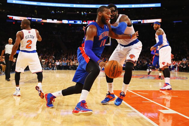 NEW YORK, NY - JANUARY 07:  Greg Monroe #10 of the Detroit Pistons dribbles against Amar'e Stoudemire #1 of the New York Knicks during their game at  Madison Square Garden on January 7, 2014 in New York City.  NOTE TO USER: User expressly acknowledges and agrees that, by downloading and/or using this photograph, user is consenting to the terms and conditions of the Getty Images License Agreement. (Photo by Al Bello/Getty Images)