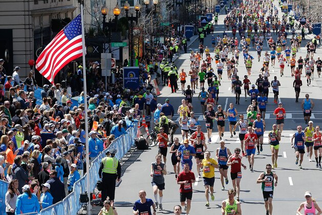 BOSTON, MA - APRIL 21:  Runners participate in the 2014 B.A.A. Boston Marathon on April 21, 2014 in Boston, Massachusetts.  (Photo by Jim Rogash/Getty Images)