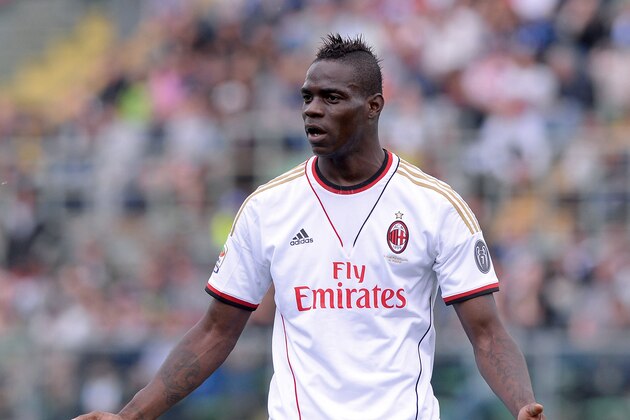 BERGAMO, ITALY - MAY 11:  Mario Balotelli of AC Milan shows his dejection during the Serie A match between Atalanta BC and AC Milan at Stadio Atleti Azzurri d'Italia on May 11, 2014 in Bergamo, Italy.  (Photo by Claudio Villa/Getty Images)