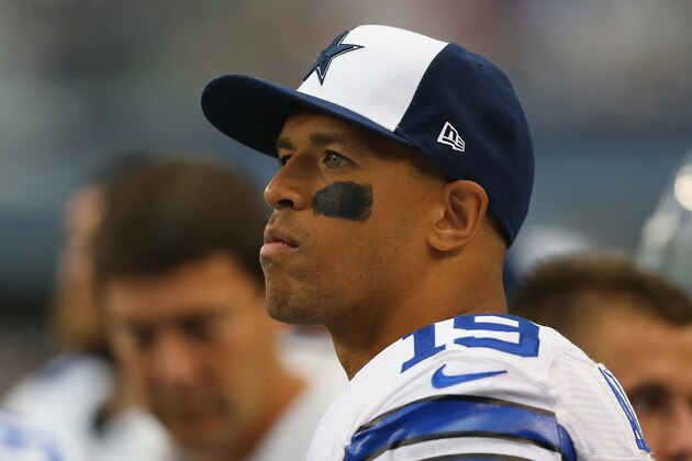 ARLINGTON, TX - SEPTEMBER 22:  Miles Austin #19 of the Dallas Cowboys at AT&T Stadium on September 22, 2013 in Arlington, Texas.  (Photo by Ronald Martinez/Getty Images)