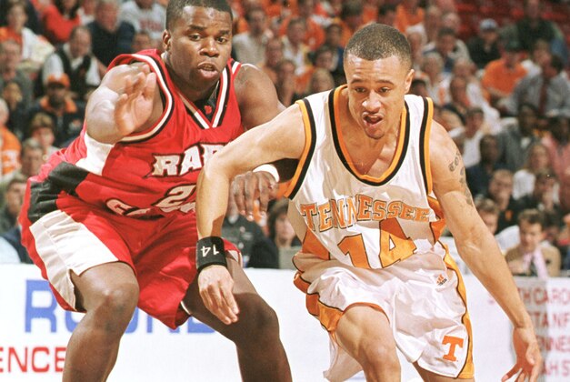 17 Mar 2000:  Orlando Butler #23 of the University of Louisiana at LaFayette tries to guard against Tony Harris #14 of the University of Tennessee during the second half of Tenessee''s 63-58 victory in the first round in Birmingham, Alabama. Mandatory Credit: Jamie Squire/ALLSPORT