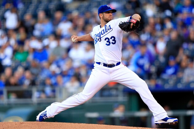 KANSAS CITY, MO - MAY 13:  Starting pitcher James Shields #33 of the Kansas City Royals pitches during the 1st inning of the game at Kauffman Stadium on May 13, 2014 in Kansas City, Missouri.  (Photo by Jamie Squire/Getty Images)