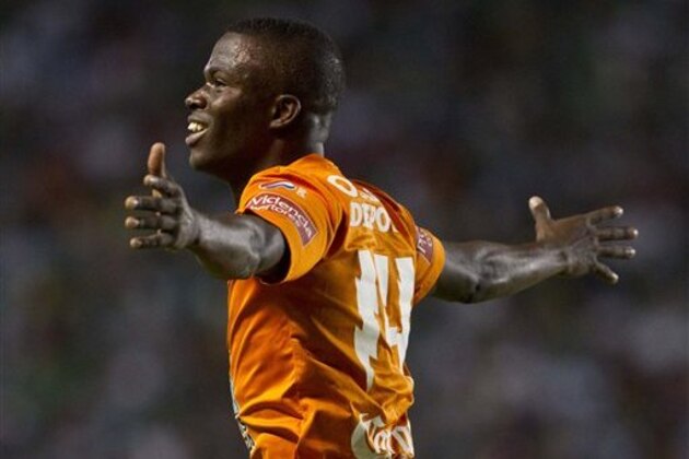 Pachuca's Enner Valencia, celebrates after scoring against Leon during a Mexican soccer league match in Leon, Thursday, May  15, 2014. (AP Photo/Christian Palma)