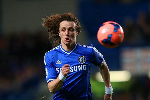 LONDON, ENGLAND - JANUARY 26:  David Luiz of Chelsea on the ball during the FA Cup Fourth Round between Chelsea and Stoke City at Stamford Bridge on January 26, 2014 in London, England.  (Photo by Ian Walton/Getty Images)