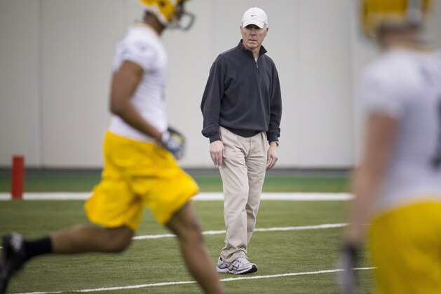 Green Bay Packers General manager Ted Thompson keeps an eye on drills during NFL football rookie camp Friday, May 16, 2014, in Green Bay, Wis. (AP Photo/Mike Roemer)
