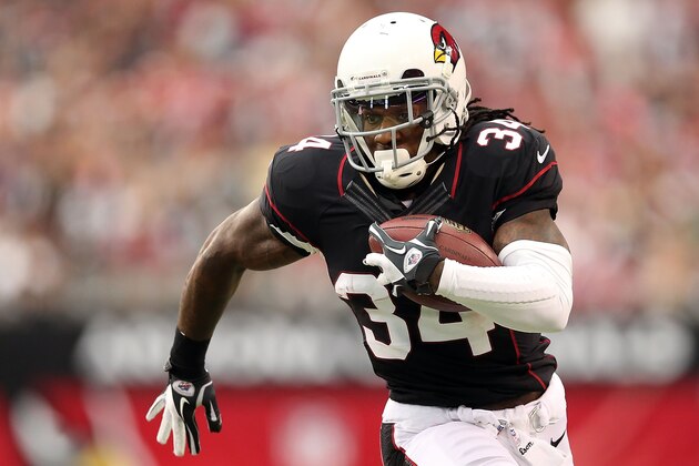 GLENDALE, AZ - SEPTEMBER 23:  Running back Ryan Williams #34 of the Arizona Cardinals rushes the football against the Philadelphia Eagles during the NFL game at the University of Phoenix Stadium on September 23, 2012 in Glendale, Arizona. The Cardinals defeated the Eagles 27-6. (Photo by Christian Petersen/Getty Images)