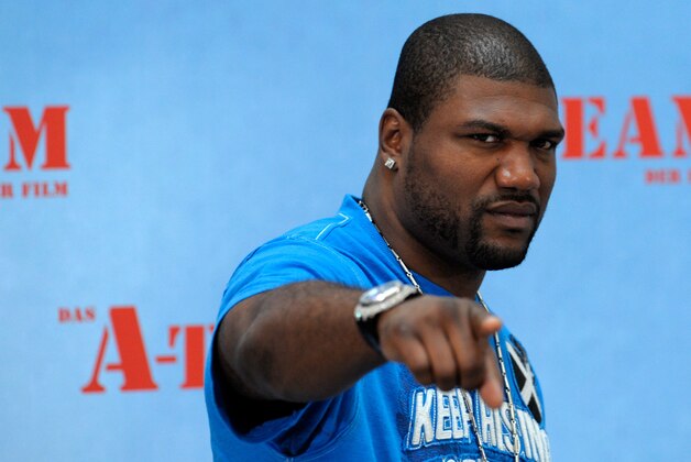 Der Schauspieler Quinton Rampage Jackson posiert am Freitag, 30. Juli 2010, in Berlin bei einem Pressetermin fuer den Film