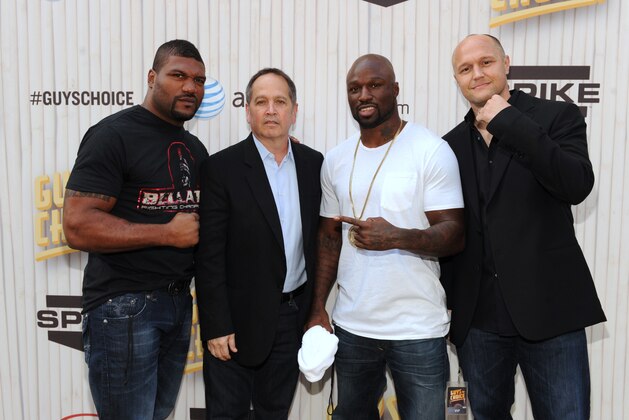 From left, Quinton Jackson, Kevin Kay, president of Spike TV, Muhammed Lawal and Jimmy Smith arrive at Spike TV's Guys Choice Awards at Sony Pictures Studios on Saturday, June 8, 2013, in Culver City, Calif. (Photo by Frank Micelotta/Invision/AP)