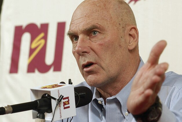 FILE - In this Feb. 27, 2010 file photo, Northern State coach Don Meyer addresses the media after an NCAA college basketball game in Aberdeen, S.D., where he announced he would be retiring. Meyer's family said in a statement Tuesday, May 13, 2014, that his health has been declining over the past several months, and after a three-day stay at a hospital with a feeding tube he is now at home in Aberdeen in hospice care. Meyer retired from coaching in 2010 with a then-NCAA record 923 victories in 38 seasons with Northern State, Lipscomb University in Tennessee and Hamline University in Minnesota. The native of Wayne, Neb., is 69 years old. (AP Photo/Doug Dreyer, File) FILE - In this Feb. 27, 2010 file photo, Northern State coach Don Meyer addresses the media after an NCAA college basketball game in Aberdeen, S.D., where he announced he would be retiring. Meyer's family said in a statement Tuesday, May 13, 2014, that his health has been declining over the past several months, and after a three-day stay at a hospital with a feeding tube he is now at home in Aberdeen in hospice care. Meyer retired from coaching in 2010 with a then-NCAA record 923 victories in 38 seasons with Northern State, Lipscomb University in Tennessee and Hamline University in Minnesota. The native of Wayne, Neb., is 69 years old. (AP Photo/Doug Dreyer, File)