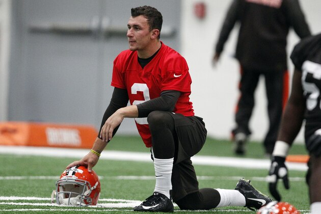 BEREA, OH - MAY 17:  Cleveland Browns draft pick Johnny Manziel #2  stretches during the Cleveland Browns rookie minicamp on May 17, 2014 at the Browns training  facility in Berea, Ohio.  (Photo by David Maxwell/Getty Images)