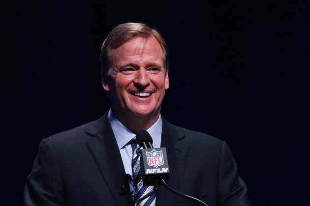 NEW YORK, NY - JANUARY 31:  NFL Commissioner Roger Goodell speaks during a Super Bowl XLVIII news conference at the Rose Theater, Jazz at Lincoln Center on January 31, 2014 in New York City.  (Photo by Jeff Gross/Getty Images)