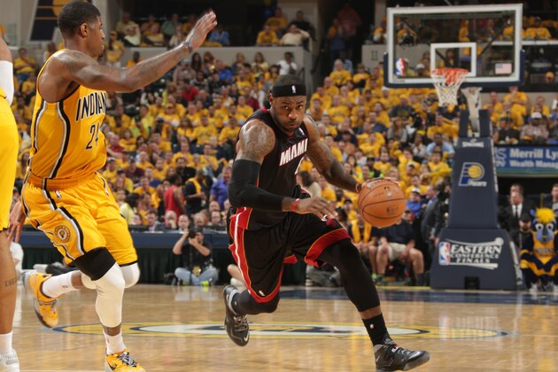 INDIANAPOLIS, IND - MAY 20: LeBron James #6 of the Miami Heat drives to the basket against the Indiana Pacers in Game Two of the Eastern Conference Finals during the 2014 NBA Playoffs at Bankers Life Fieldhouse on May 20, 2014 in Indianapolis, Indiana. NOTE TO USER: User expressly acknowledges and agrees that, by downloading and or using this Photograph, user is consenting to the terms and condition of the Getty Images License Agreement. Mandatory Copyright Notice: 2014 NBAE (Photo by Ron Hoskins/NBAE via Getty Images)
