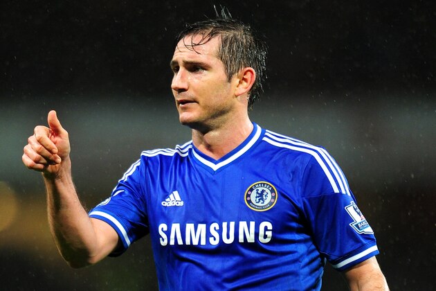 LONDON, ENGLAND - DECEMBER 23:  Frank Lampard of Chelsea in action during the Barclays Premier League match between Arsenal and Chelsea at Emirates Stadium on December 23, 2013 in London, England.  (Photo by Shaun Botterill/Getty Images)