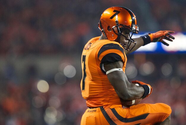 Nov 1, 2013; Corvallis, OR, USA; Oregon State Beavers wide receiver Brandin Cooks (7) scores a touchdown against USC Trojans in the first half at Reser Stadium. Mandatory Credit: Jaime Valdez-USA TODAY Sports